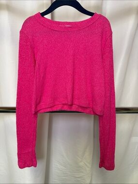 sls apparel Girls' Ribbed Long Sleeve Crop Top in Hot Pink small